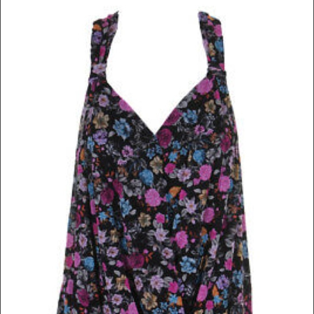 2X INC international Concepts Bright Floral tank